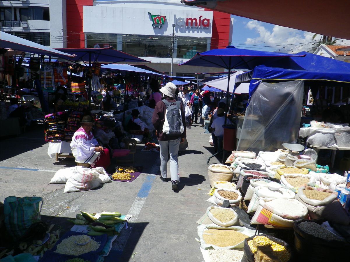 Otavalo Market15
